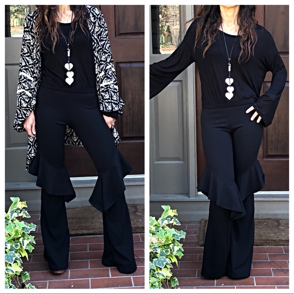 ♦️LAST ONE SALE♦️Black flair leg ruffle trim pants - Picture 2 of 8